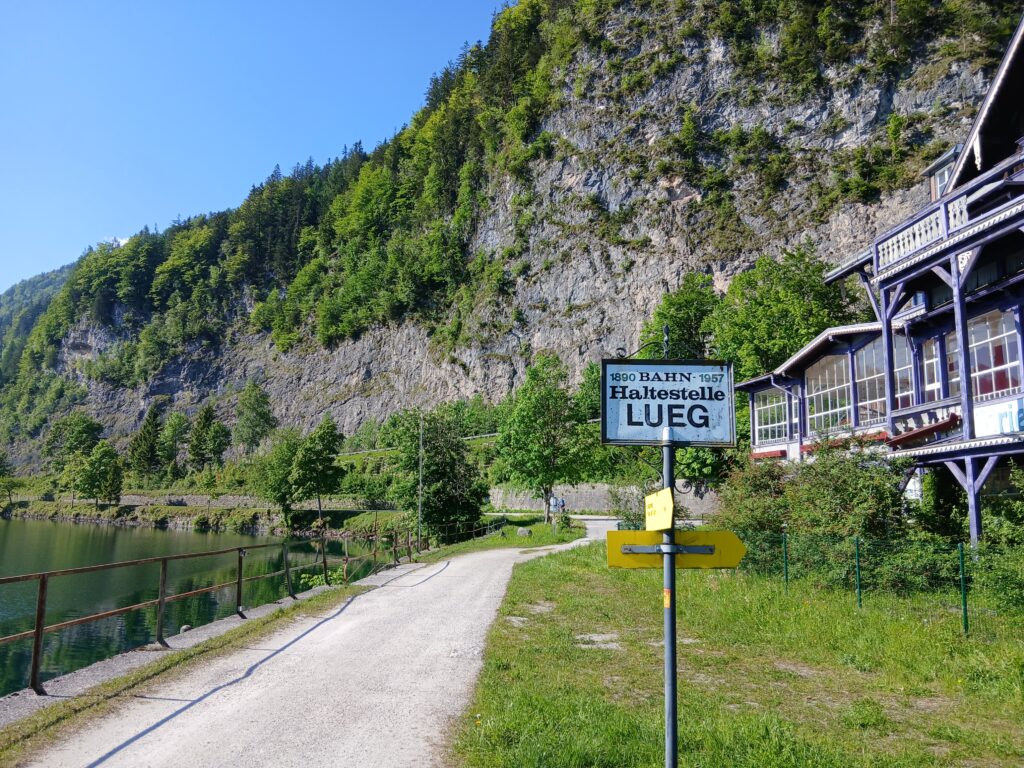 Haltestelle Lueg